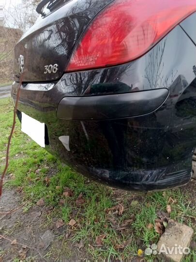 Бампер задний Peugeot 308 2008 1.6л
