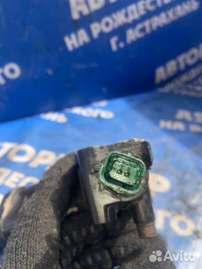 Корпус термостата. Peugeot Partner грузовой-фургон