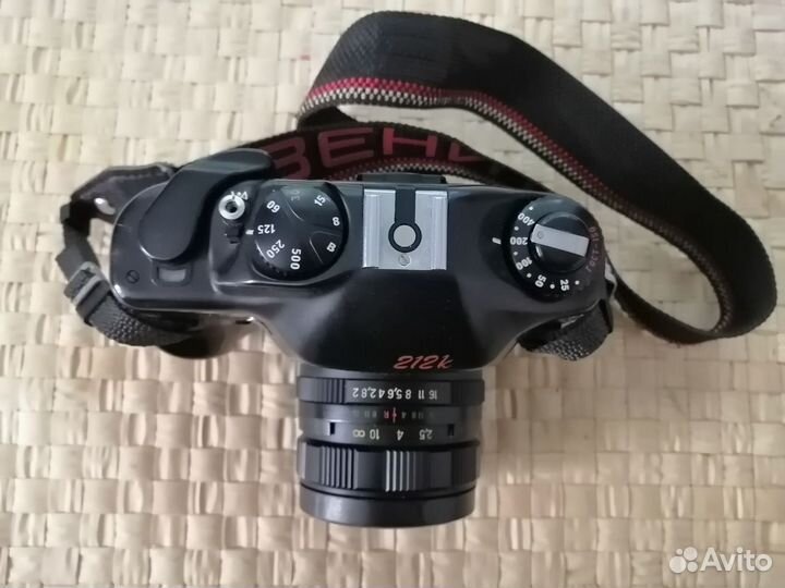 Зеркальная фотокамера Зенит 212к