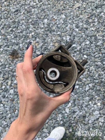 Подушка кпп задняя mazda demio dw