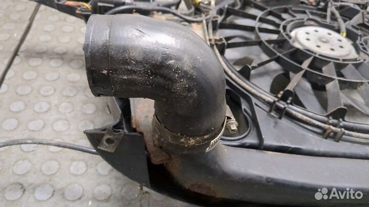 Рамка передняя (телевизор) Audi A4 (B6), 2002