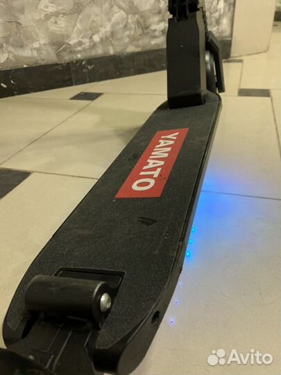 Самокат электрический Yamato