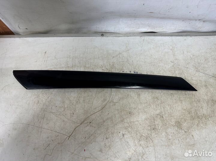 Накладка лобового стекла левая Kia SouI 2011