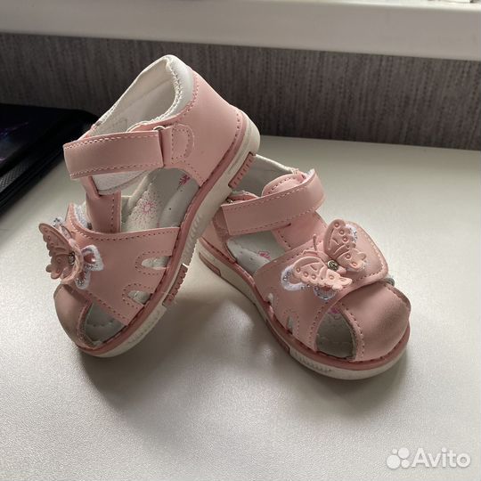 Сандалии для девочки