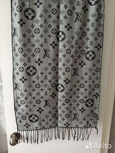 Шарфы и палантины