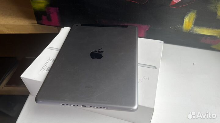 iPad 2017 32 cellular + стилус в подарок