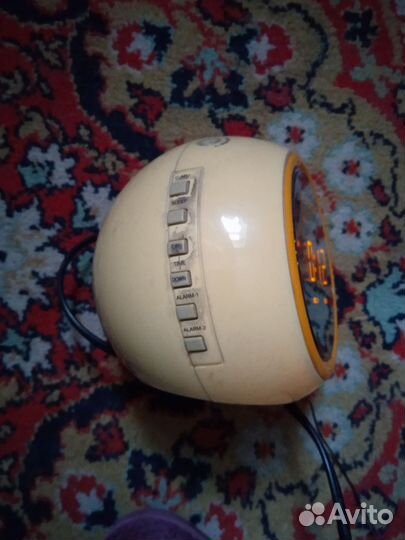 Часы будильник