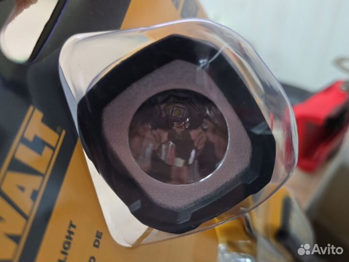 Рабочий фонарь Dewalt 20V DCL044