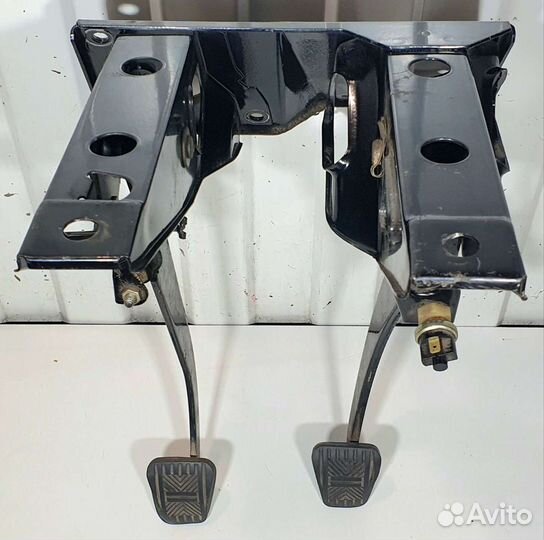 Блок педалей Chevrolet Niva