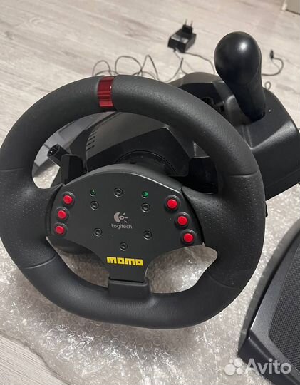 Руль Logitech momo Racing Force Feedback Wheel