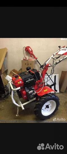 Вспашка земли мотоблоком