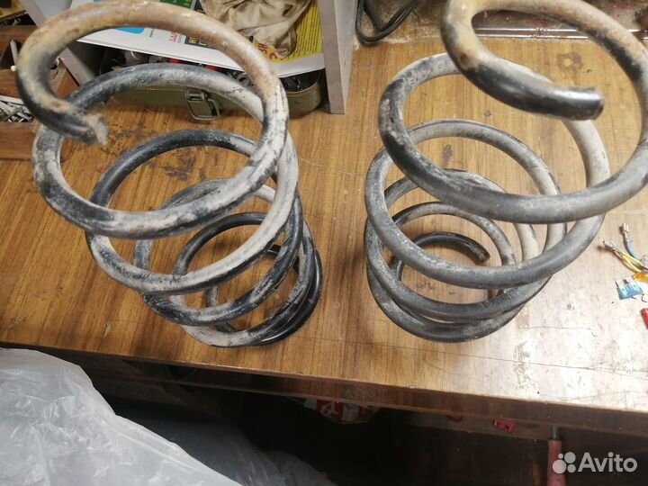 Пружины передние Volkswagen Passat B6