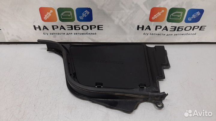 Накладка рамы ветрового окна (жабо ) левая