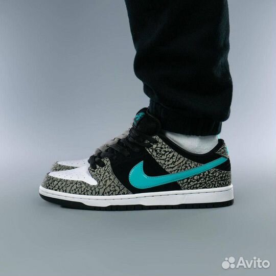 Кроссовки Nike SB Dunk Low Pro Atmos Elephant