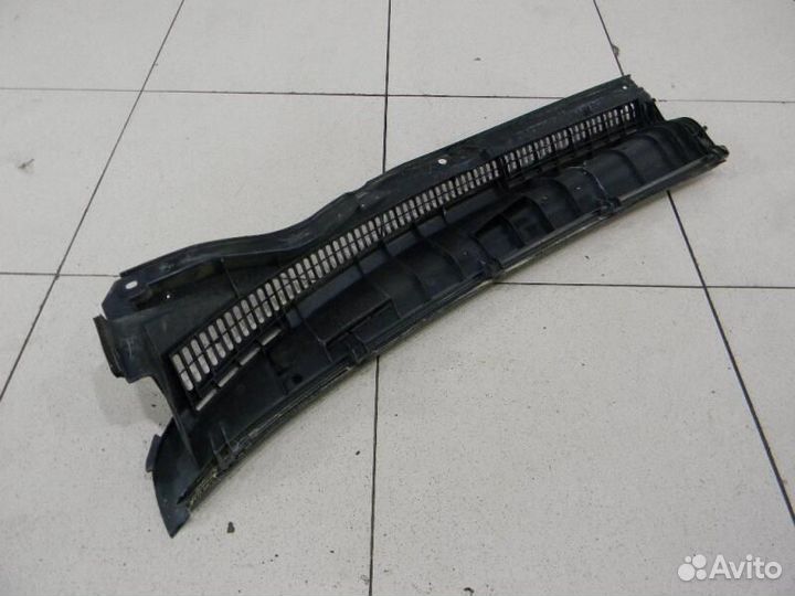 Водосток лобового стекла (жабо)