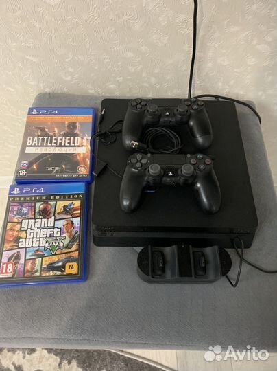 Игровая приставка ps4