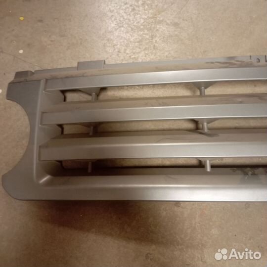 Решетка радиатора land rover