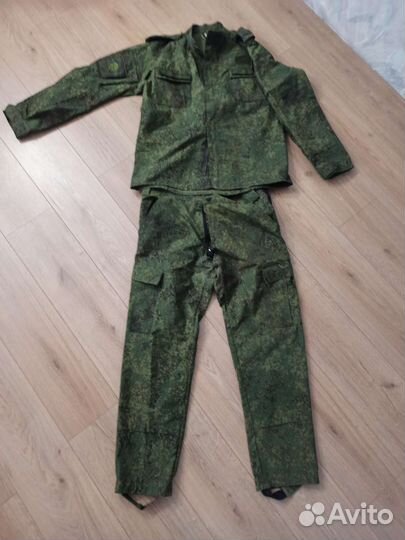 Военная форма р. 50 /4