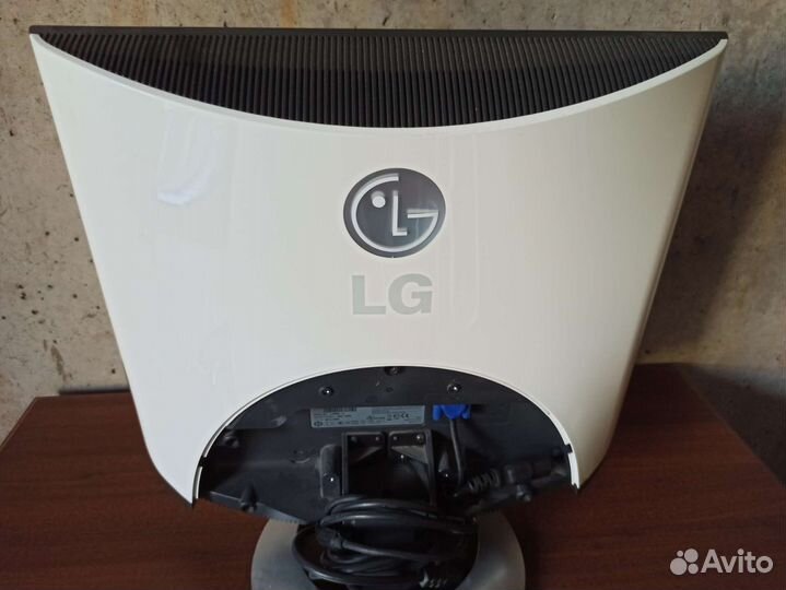 Монитор LG