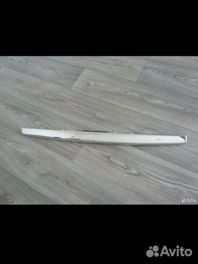 Молдинг крышки багажника Приора Универсал (2171)