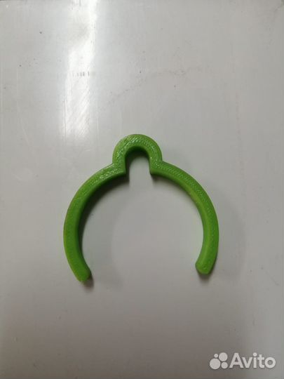 Фиксатор провода на шланг пылесоса