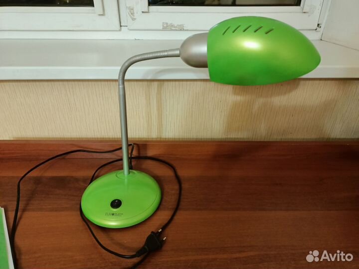 Лампа настольная