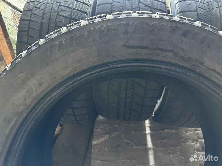 Bridgestone Blizzak VL1 245/50 R18