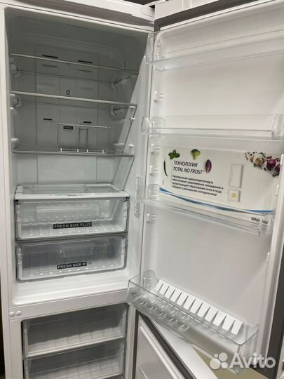 Холодильник Whirlpool NoFrost