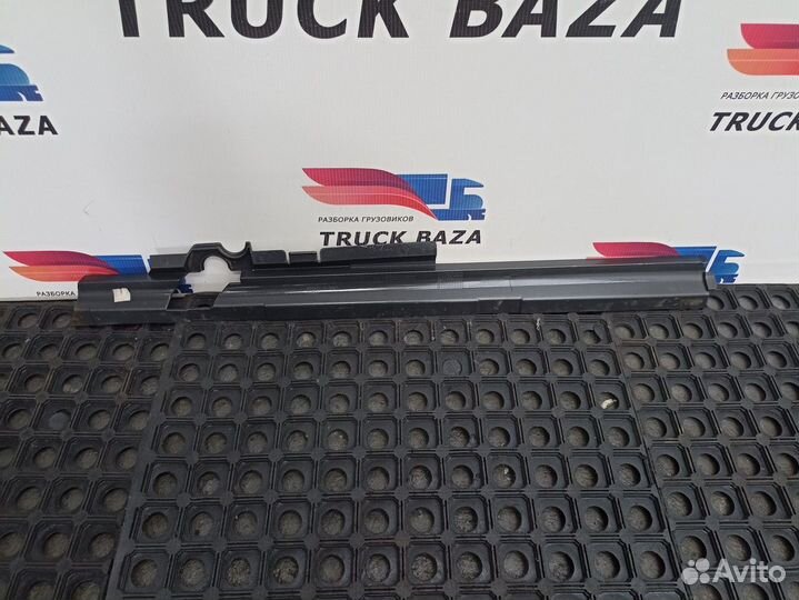 A9406920001 Накладка стойки левой