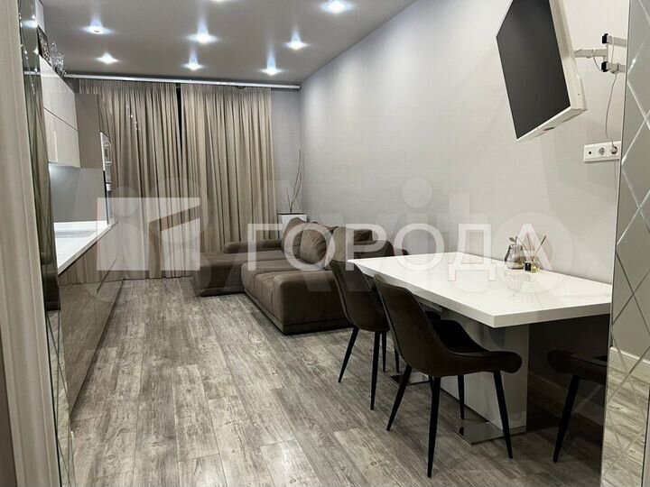 2-к. квартира, 91 м², 2/15 эт.