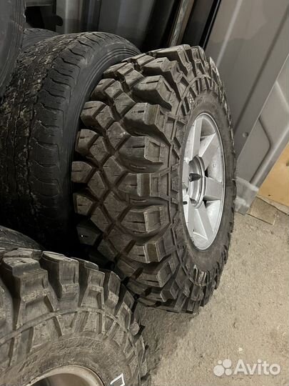 Maxxis M8090 Creepy Crawler 255/85 R16