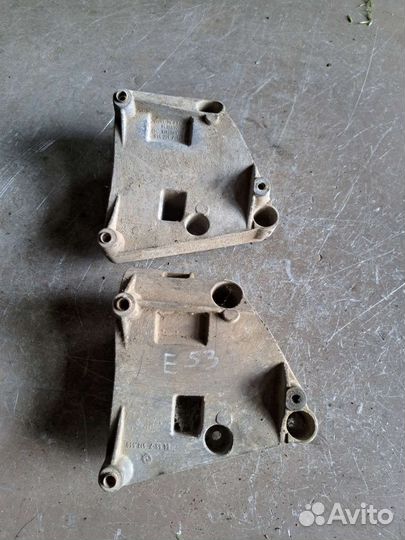 Кронштейн кондиционера на BMW E53