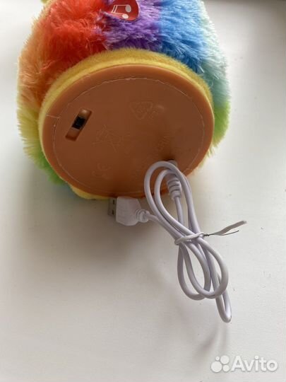 Килли Вилли Хаги Ваги радужный поет танцует повтор