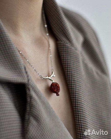 Серебряная подвеска спелый гранат