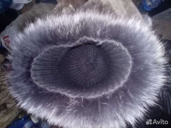 Женские меховые шапки