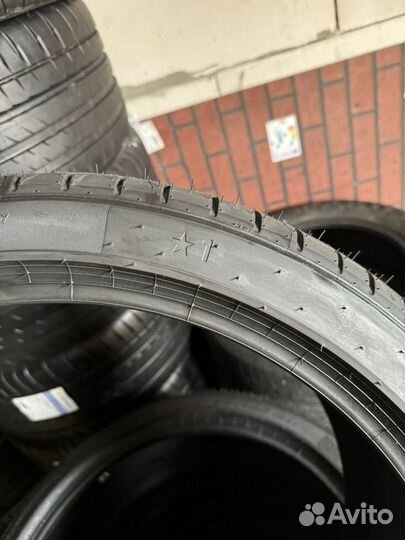 Pirelli P Zero PZ4 275/35 R22 и 315/30 R22