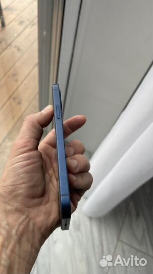 iPhone 12, 64 ГБ