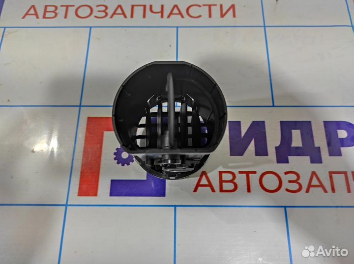 Дефлектор воздушный в торпедо центральный Peugeot