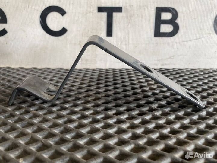 Кронштейн (крепление) Volvo FM4 1 2013 21405514