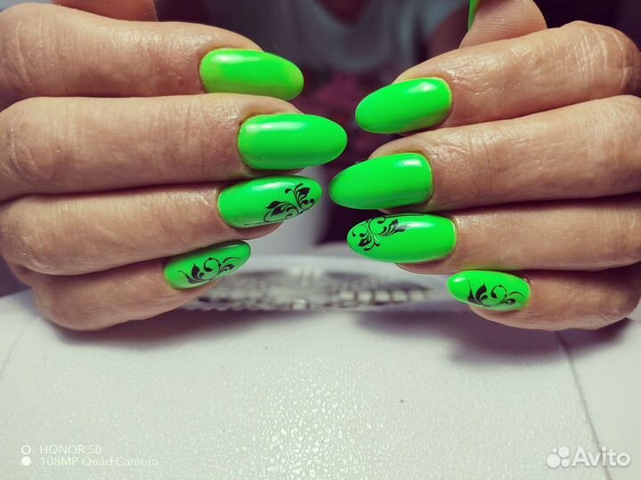 Маникюр с покрытием гель-лаком