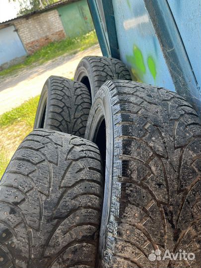 Hankook Winter I'Pike 205/55 R16