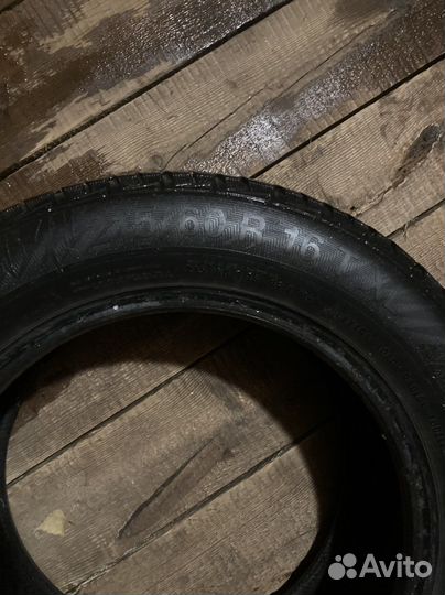 Gislaved NordFrost 100 215/60 R16 99