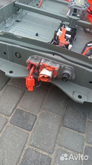 Корпус ввб Nissan leaf aze0