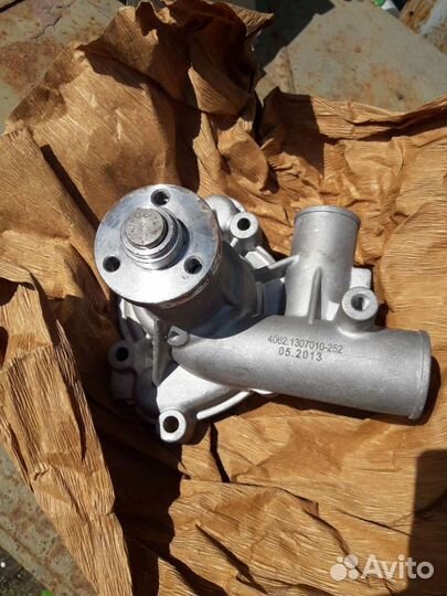 Водяной насос,помпа