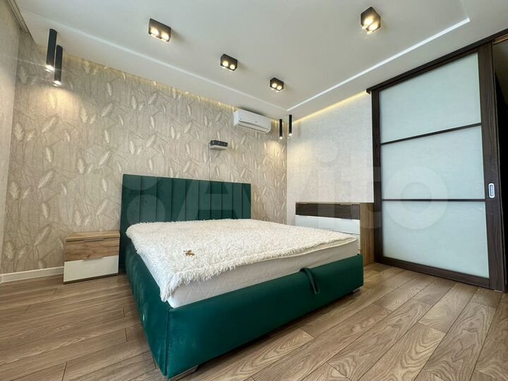 2-к. квартира, 70 м², 13/16 эт.