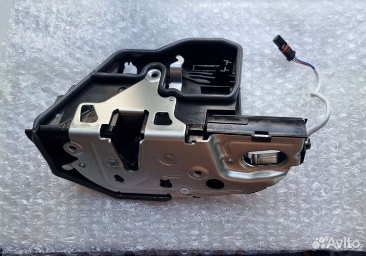 Замок двери BMW под доводчик