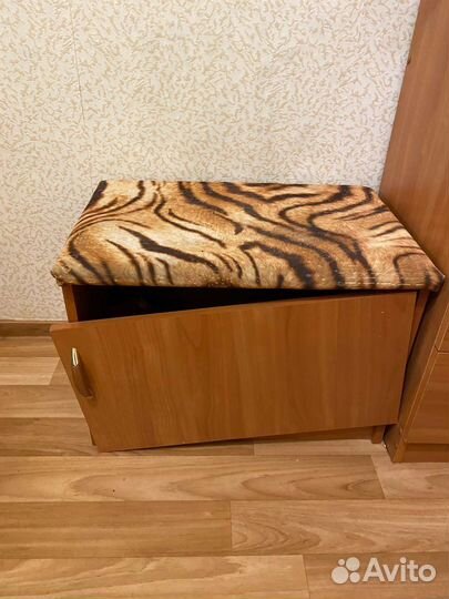 Банкетка в прихожую