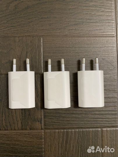 Сетевое зарядное устройство Apple md813zm/A белый