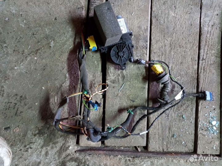 Проводка двери передней citroen c4 гранд пикассо