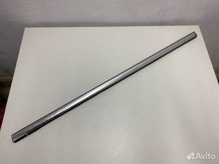 Накладка стекла переднего левого Ford Mondeo Iv